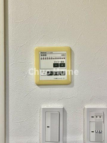 ゼファー一之江の内装|【浴室乾燥機】暖房・冷風・換気・乾燥が可能です。毎日を快適に過ごせるうれしい機能が揃っています。雨の日の洗濯物も安心です。