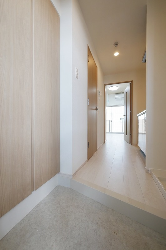 グランヴァンプレミアムイースト川口の内装|明るい色調の室内です