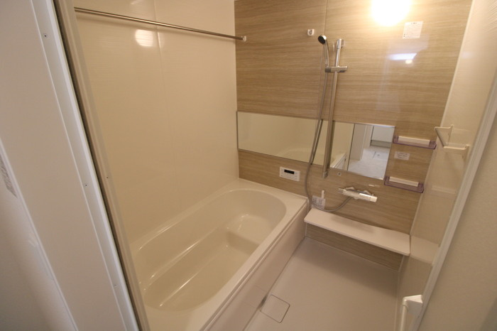 エスポワール古市の浴室