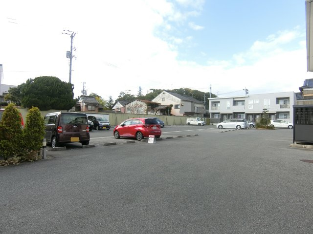ＳＴＡＲＲＹ　ＮＯＯＮ　Ⅰの駐車場