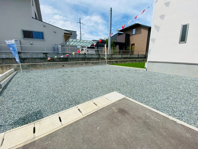 クレイドルガーデン／北区楠野第２／２号棟の駐車場