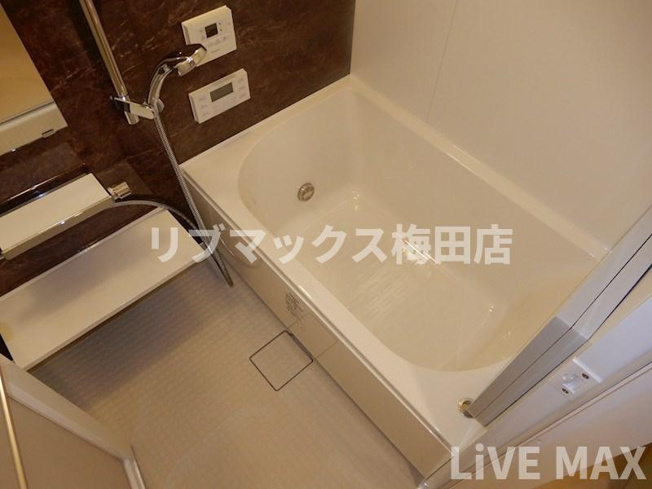【浴室】プレサンス心斎橋ニスト