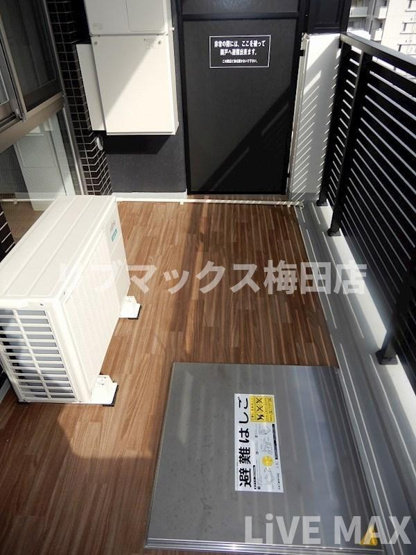 【バルコニー】プレサンス心斎橋ニスト