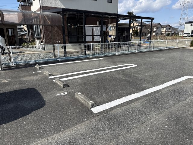 ベル　エトワールの駐車場