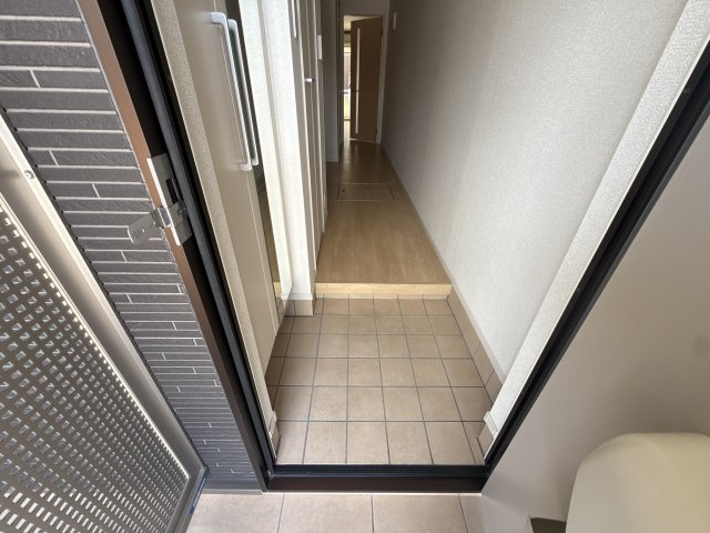 エル　フルーリエⅠの玄関