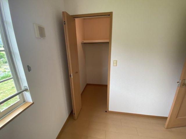 ラルジュ　フォンテーヌⅣの収納