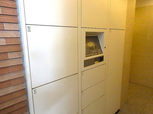 福岡市中央区赤坂１丁目の賃貸マンションのその他共用部分|その他共有部分：宅配ボックス ※前回募集時2024年4月の写真     （2024年4月撮影）