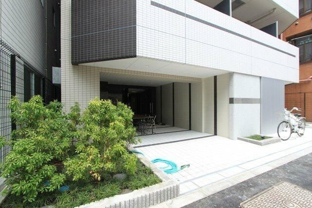 REALIZE新御徒町のエントランス|建物の内部です