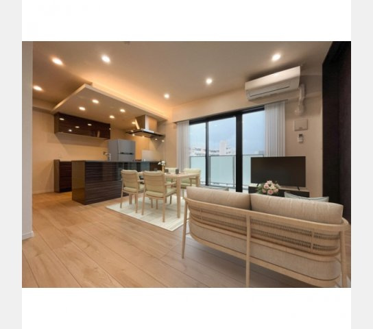 福岡市中央区清川２丁目の賃貸マンションの居間・リビング|リビング/ダイニングモデル家具はイメージです。