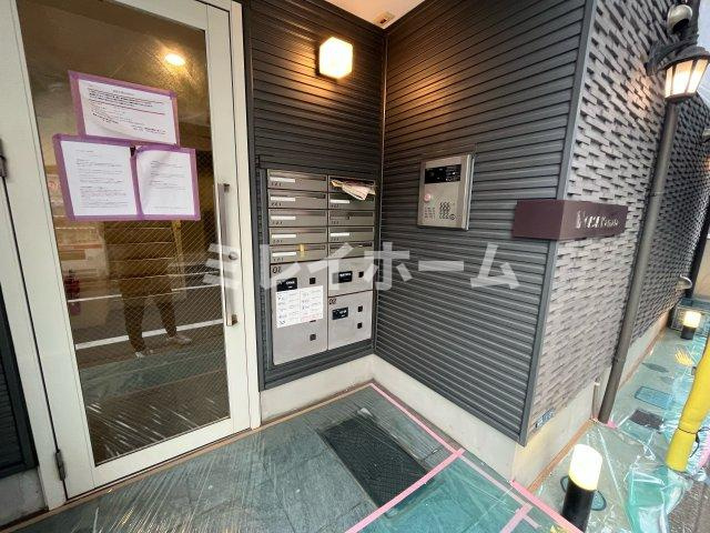 大田区東六郷１丁目の賃貸マンションのロビー