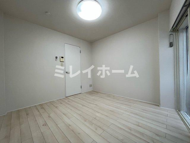 大田区東六郷１丁目の賃貸マンションの居間・リビング