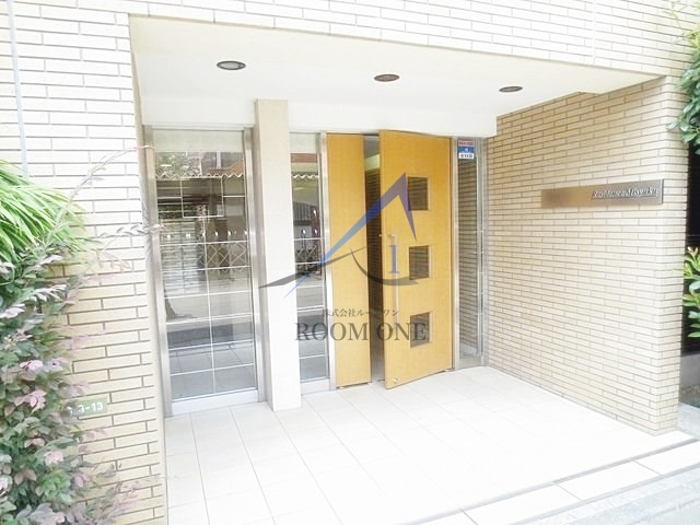 レジデンス三宿のエントランス|エントランスです。