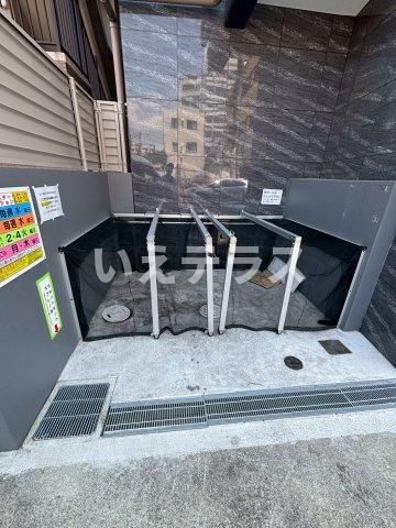 アドバンス神戸ウィステリアパークの駐車場
