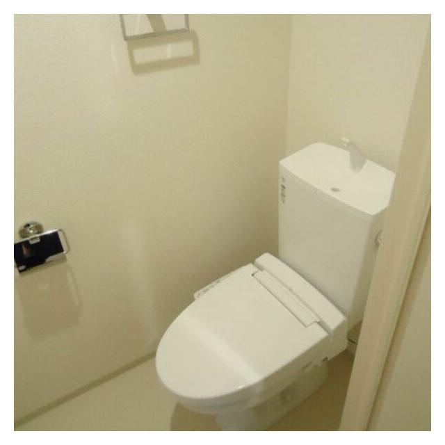 横浜市戸塚区品濃町の賃貸マンションのトイレ|清潔感のあるトイレです