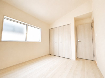 【収納】 | Blooming garden久喜市栗原４丁目2号棟 | たっぷり収納力のあるクローゼットです！
余計な家具を置かずに済みます！