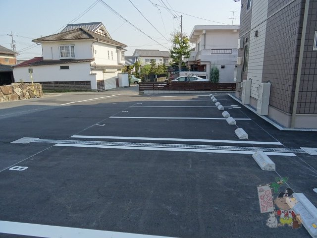 マストゥーラ妹尾の駐車場