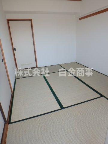 ガーデンスクエア北坂戸の和室|同じ間取りの別のお部屋の写真になります