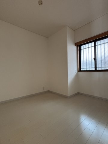 ☆洋室約4.5帖☆※エアコン設置不可