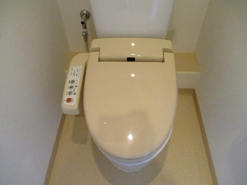 福岡市早良区西新２丁目の賃貸マンションのトイレ|トイレ：温水洗浄便座※前回募集時の写真２０２５年４月撮影     （2025年4月撮影）
