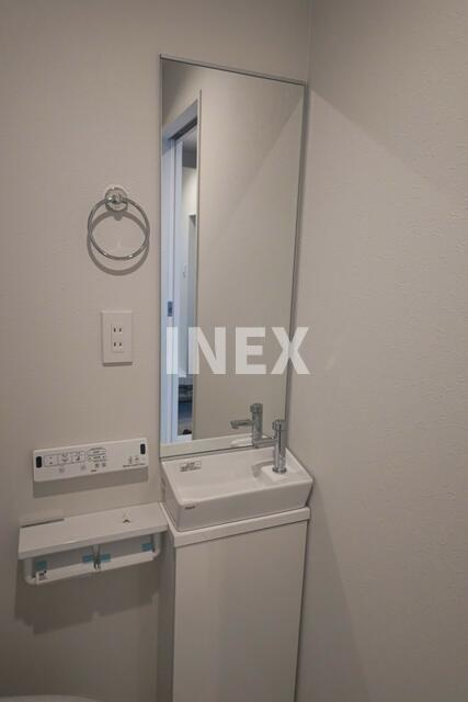 横浜市鶴見区生麦３丁目のアパートの独立洗面台