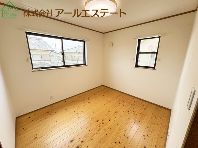 姫路市広峰1丁目　　　JR「野里駅」徒歩15分の洋室