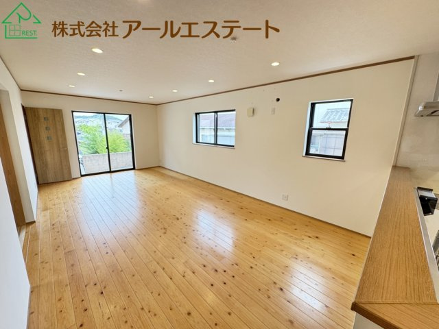 姫路市広峰1丁目　　　JR「野里駅」徒歩15分の居間・リビング