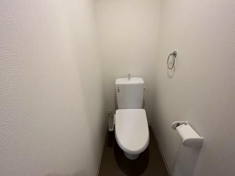 ジーメゾン川口安行エルデのトイレ