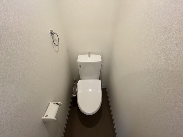 ジーメゾン指扇エクレールのトイレ