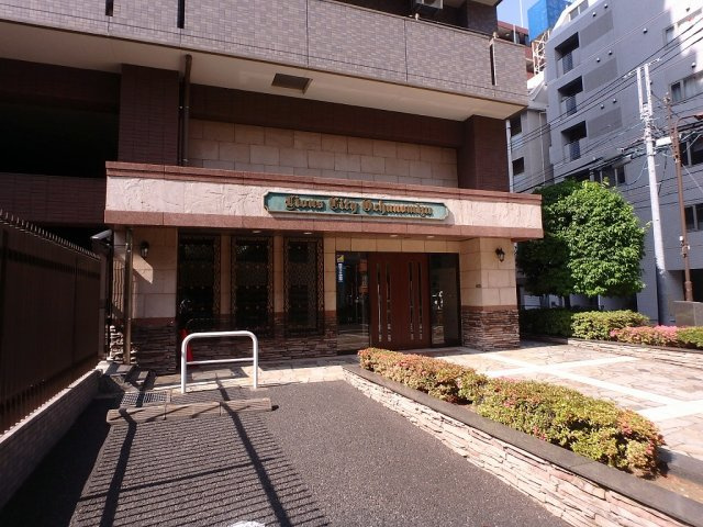 ライオンズシティ御茶ノ水のエントランス