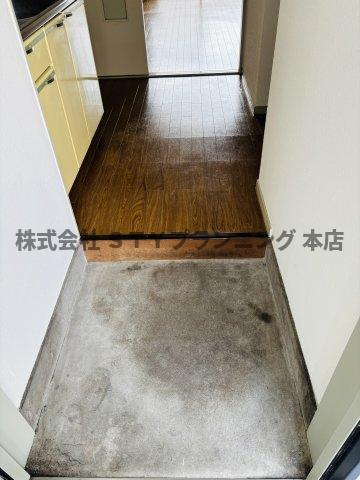 仲介手数料0円！千寿ビルの玄関