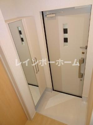 クリーン ハイツの玄関