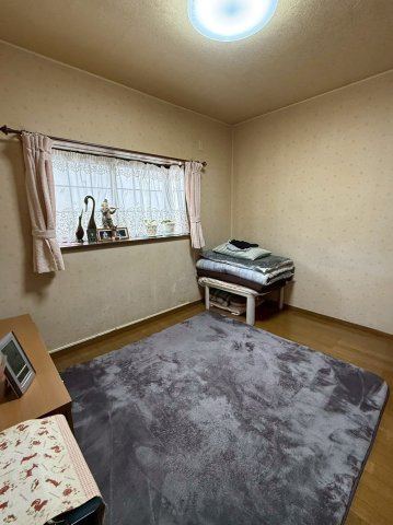 奥本町　戸建の洋室