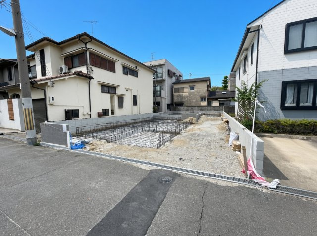 寝屋川市本町　第2期　新築一戸建ての外観|現在建築中！落ち着いた街並みで新生活を始めることが出来そう！周辺の物件も併せてご紹介させて頂きます！