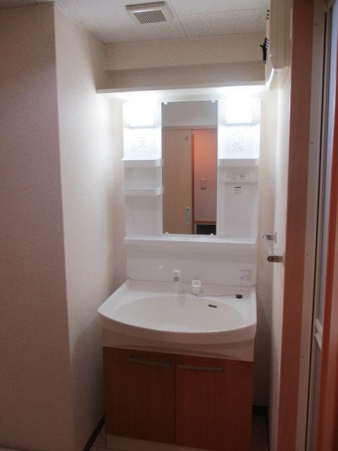 福岡市南区曰佐２丁目の賃貸マンションの洗面所|物件の画像9
