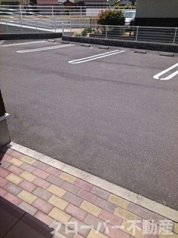 グレース　Ⅱの駐車場