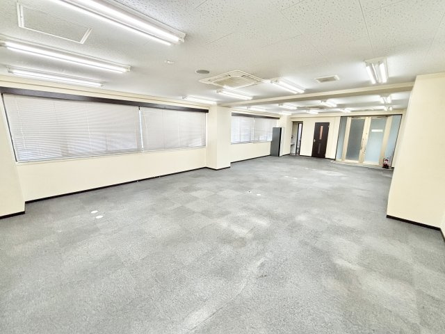 NEXT第二ビルの駐車場