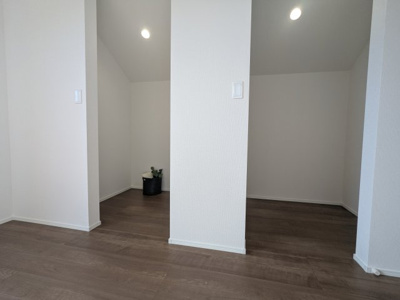 【収納】 | 若葉台２丁目　新築戸建 | ウォークインクローゼットが2ヵ所あります。