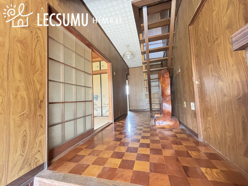 姫路市夢前町前之庄/中古戸建の玄関