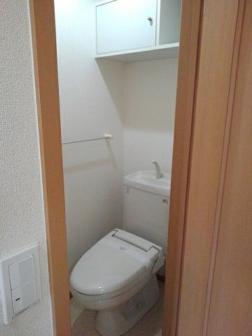 ヴィラス新栄のトイレ|コンパクトで使いやすいトイレです