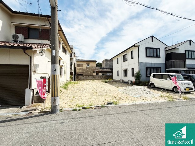 寝屋川市本町　第2期　新築一戸建ての前面道路含む現地写真|周辺は落ち着いた街並みの住宅地！子育てがしやすい住環境です！まだ未完成ですが、現地でしかわからない事もございます。是非一度ご覧ください。
