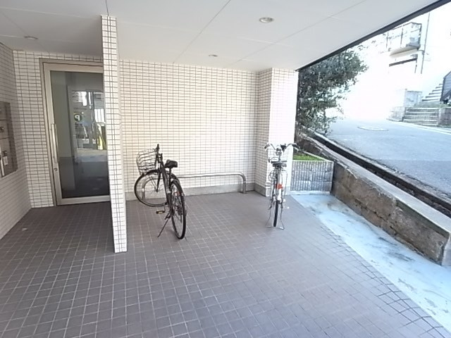 パイン神戸元町の外観