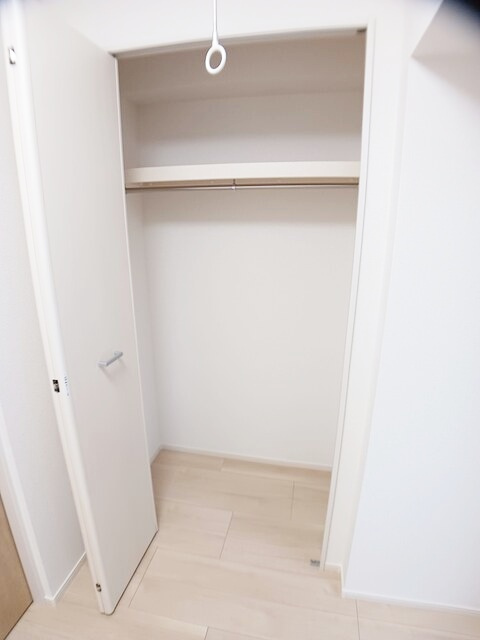 平塚市八千代町の賃貸マンションの収納