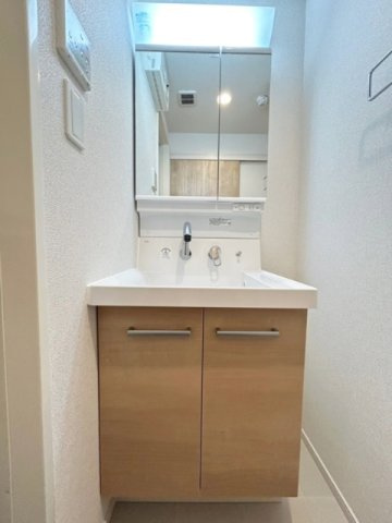 平塚市八千代町の賃貸マンションの洗面所