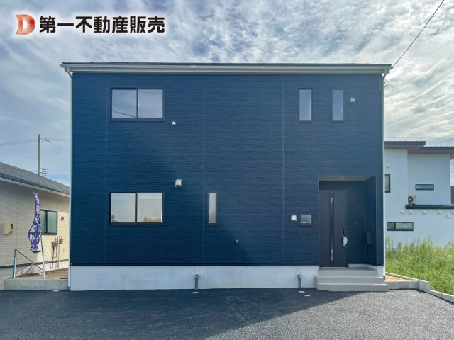 亀山市布気町《1号棟》