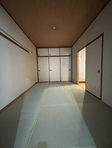 グリーンタウン香里ケ丘A棟の収納|和室の押入
■物件内覧・資金計画相談・住宅ローン相談、リフォーム相談、お問合せ受付中■
※当日・翌日のご内覧、ご相談はお電話でのお問合せがスムーズです！
