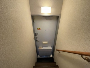 毎日通る玄関はこちらです
