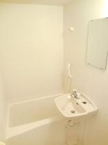 風呂・トイレ別になっています。