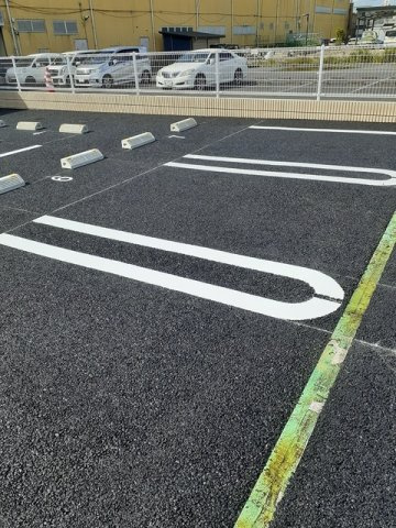 ニューハイム　７０９の駐車場|駐車場完備です