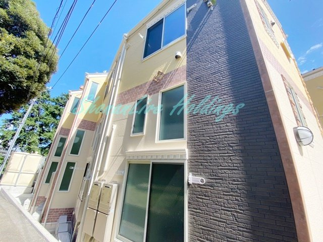 横浜市栄区笠間３丁目のアパートの外観
