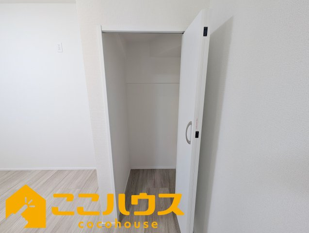 豊見城市金良III　新築戸建て　全10棟　B号棟の収納|あると嬉しいパントリー